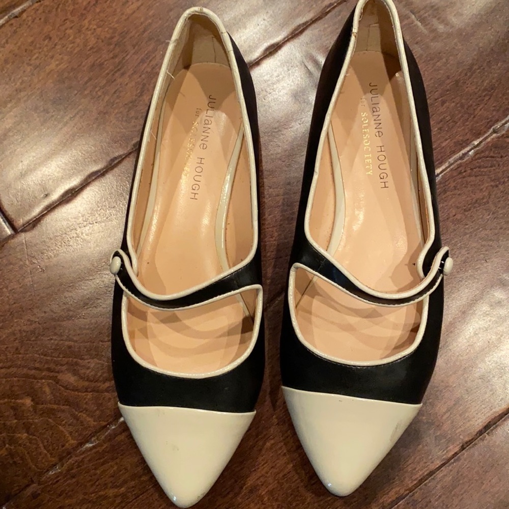 Julianne Hough sz 6.5 black/beige 2 tone flats